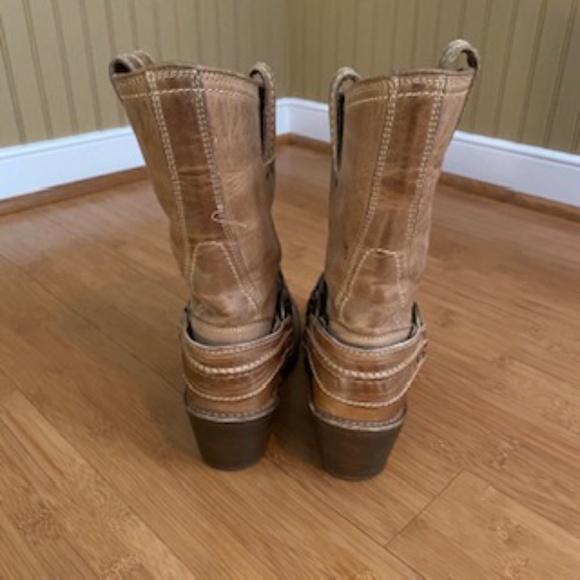 FRYE Leather Boots in Tan - Picture 3 of 5